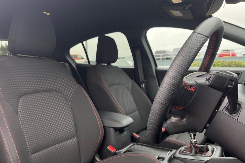 Used Ford Focus 2023 for sale - 77785490: Photo 17