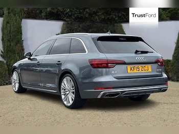 Used Audi A4 2019 for sale - 76209327: Photo