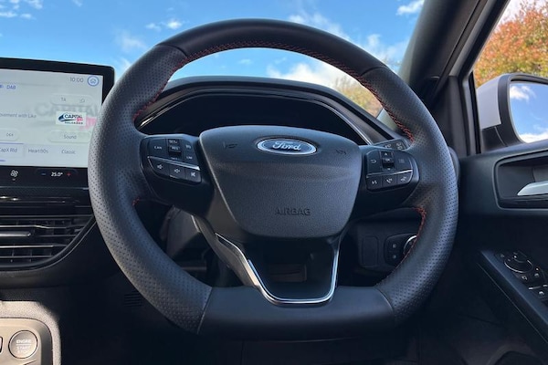 Used Ford Focus 2022 for sale - 76244833: Photo 12