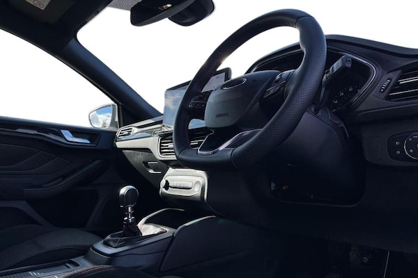 Used Ford Focus 2022 for sale - 76244833: Photo 9