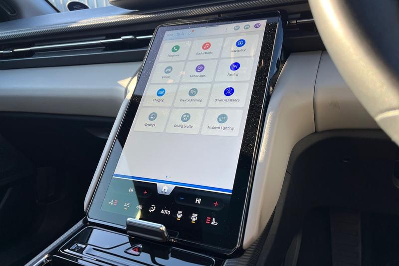 Used Ford Explorer 2025 for sale - 76640969: Photo 31