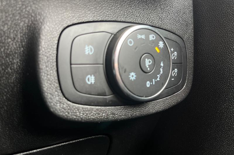 Used Ford Fiesta 2018 for sale - 77848697: Photo 24