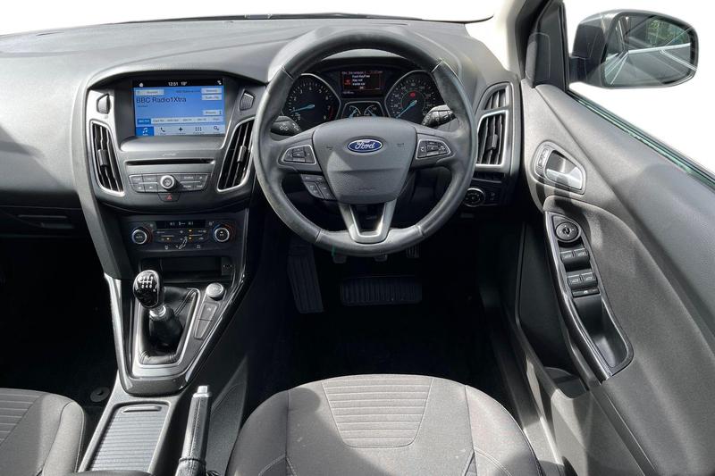 Used Ford Focus 2017 for sale - 75997386: Photo 11