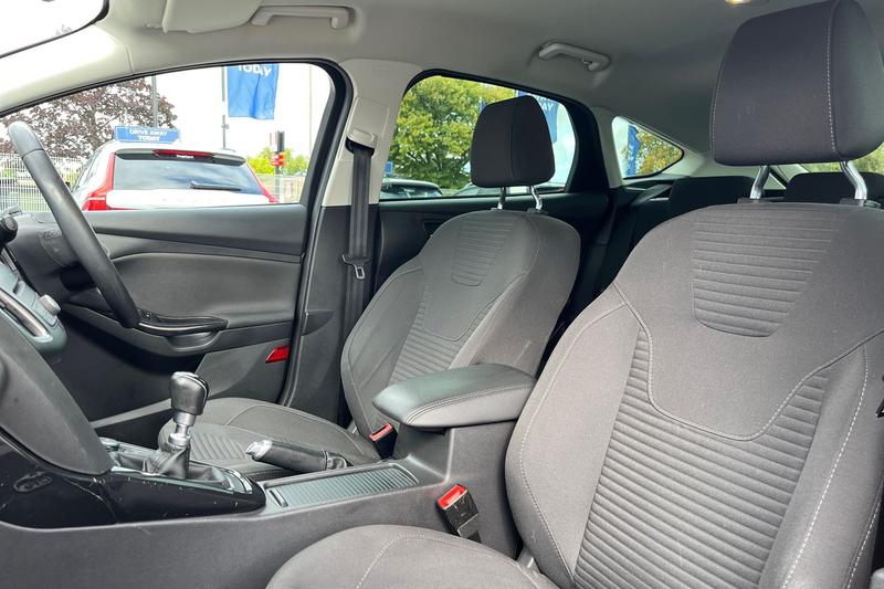 Used Ford Focus 2017 for sale - 75997386: Photo 19