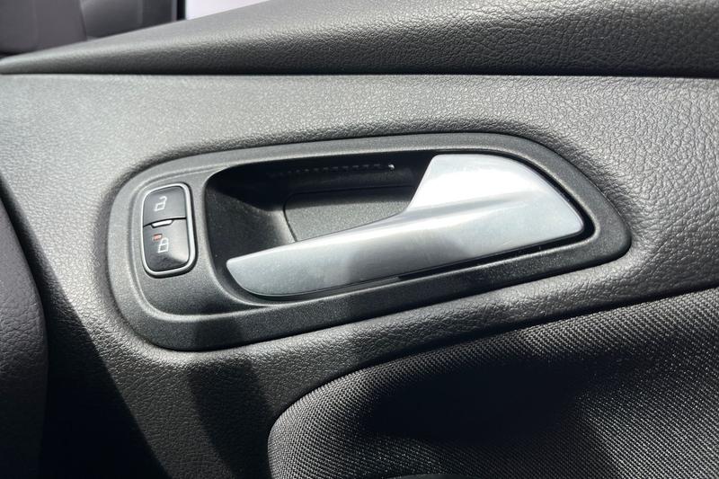Used Ford Focus 2017 for sale - 75997386: Photo 24