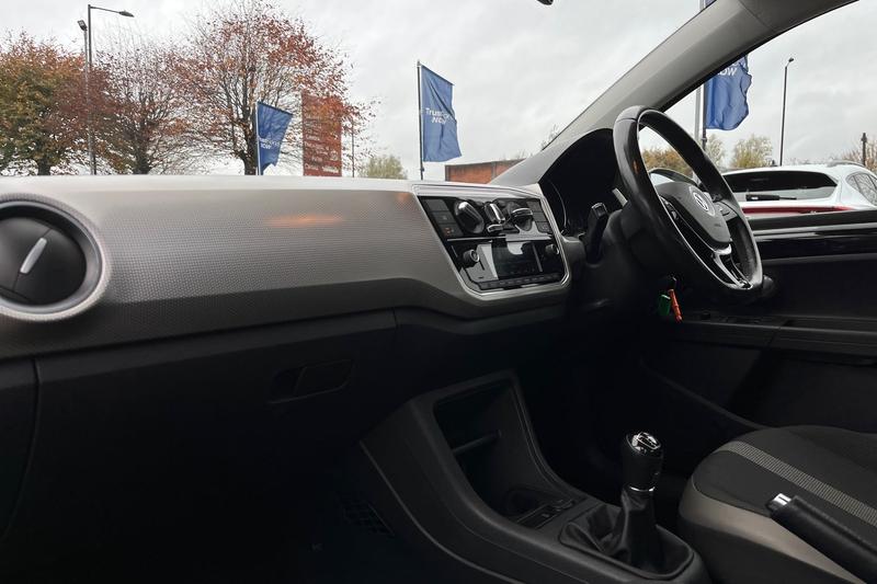Used Volkswagen up! 2017 for sale - 76545253: Photo 18