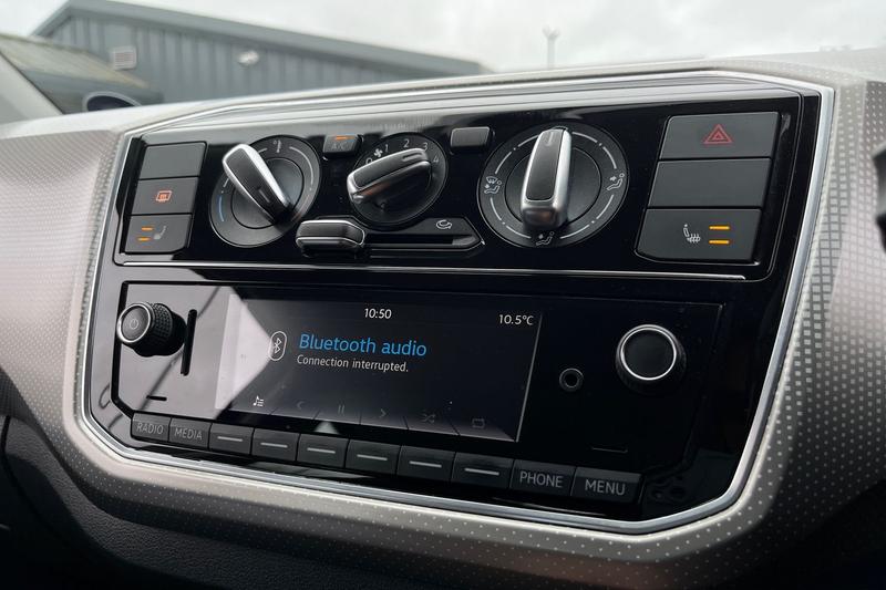 Used Volkswagen up! 2017 for sale - 76545253: Photo 32