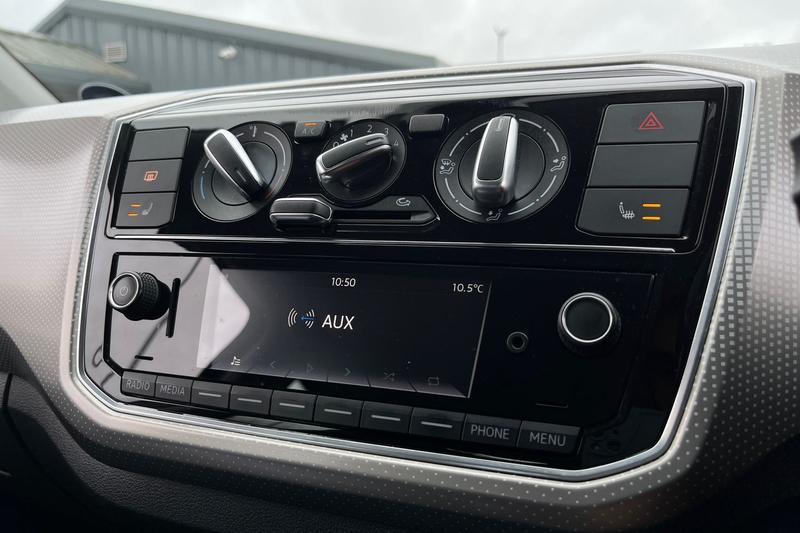 Used Volkswagen up! 2017 for sale - 76545253: Photo 33