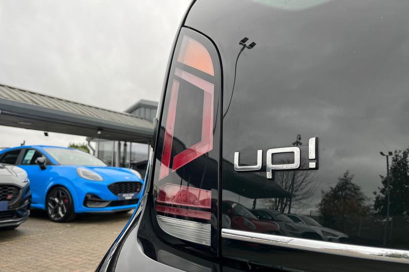 Used Volkswagen up! 2017 for sale - 76545253: Photo 40