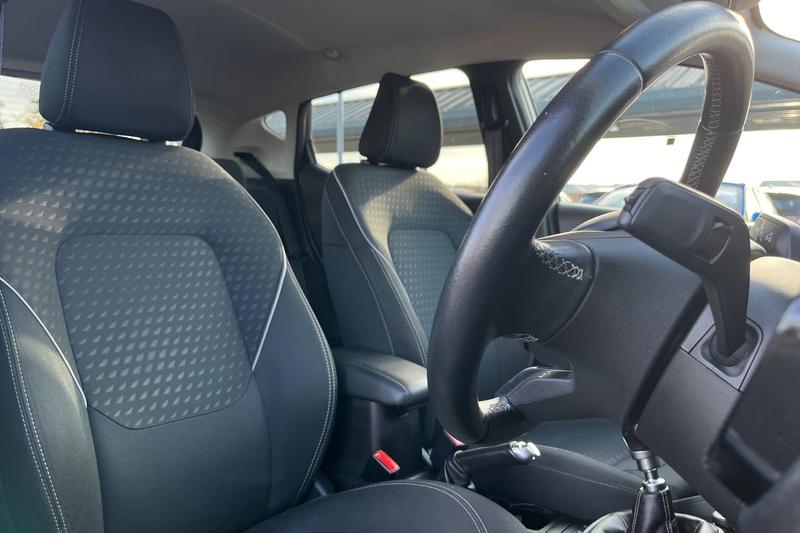 Used Ford Fiesta 2018 for sale - 76480360: Photo 17