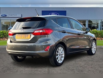 Used Ford Fiesta 2018 for sale - 76480360: Photo