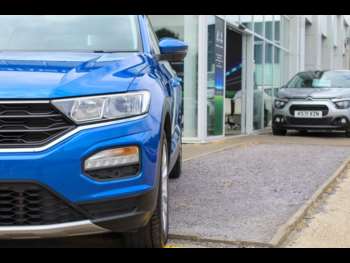 Used Volkswagen T-Roc 2021 for sale - 74917771: Photo