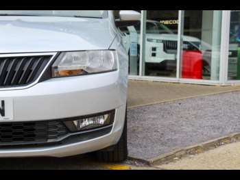 Used Skoda Rapid Spaceback 2018 for sale - 75011645: Photo