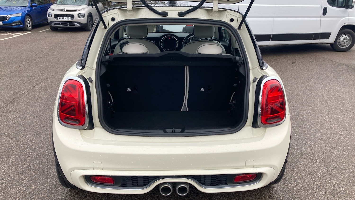 Used MINI Hatch 2020 for sale - 77260732: Photo 4