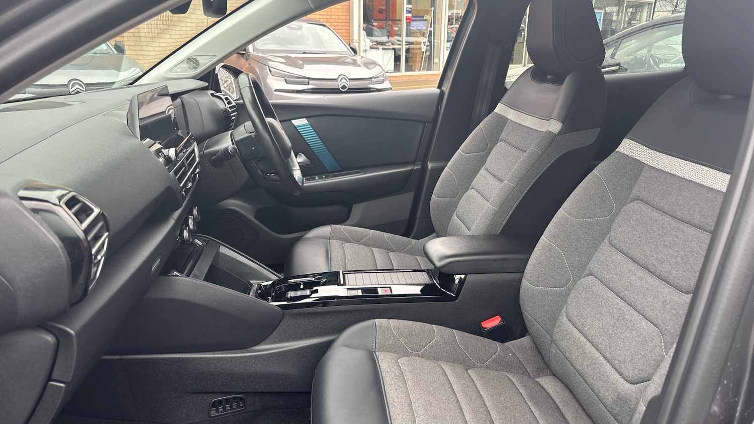 Used Citroen C4 2023 for sale - 77323769: Photo 8