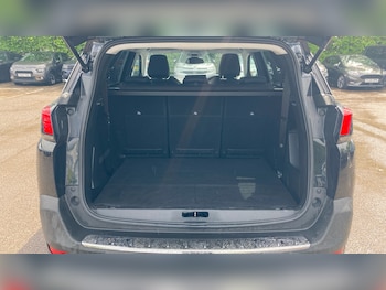 Used Peugeot 5008 2022 for sale - 78578025: Photo