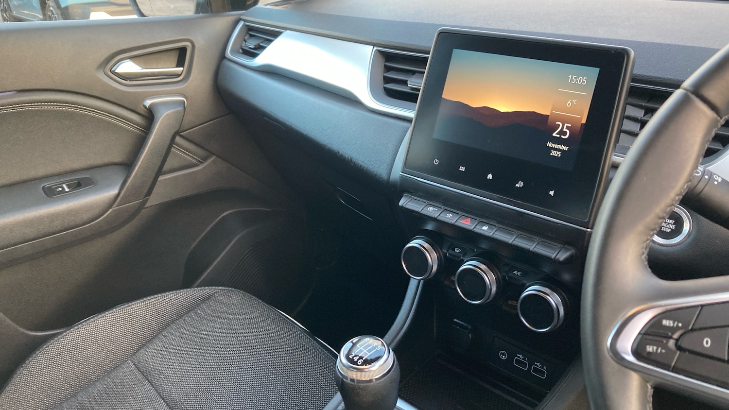 Used Renault Captur 2023 for sale - 76904892: Photo 14