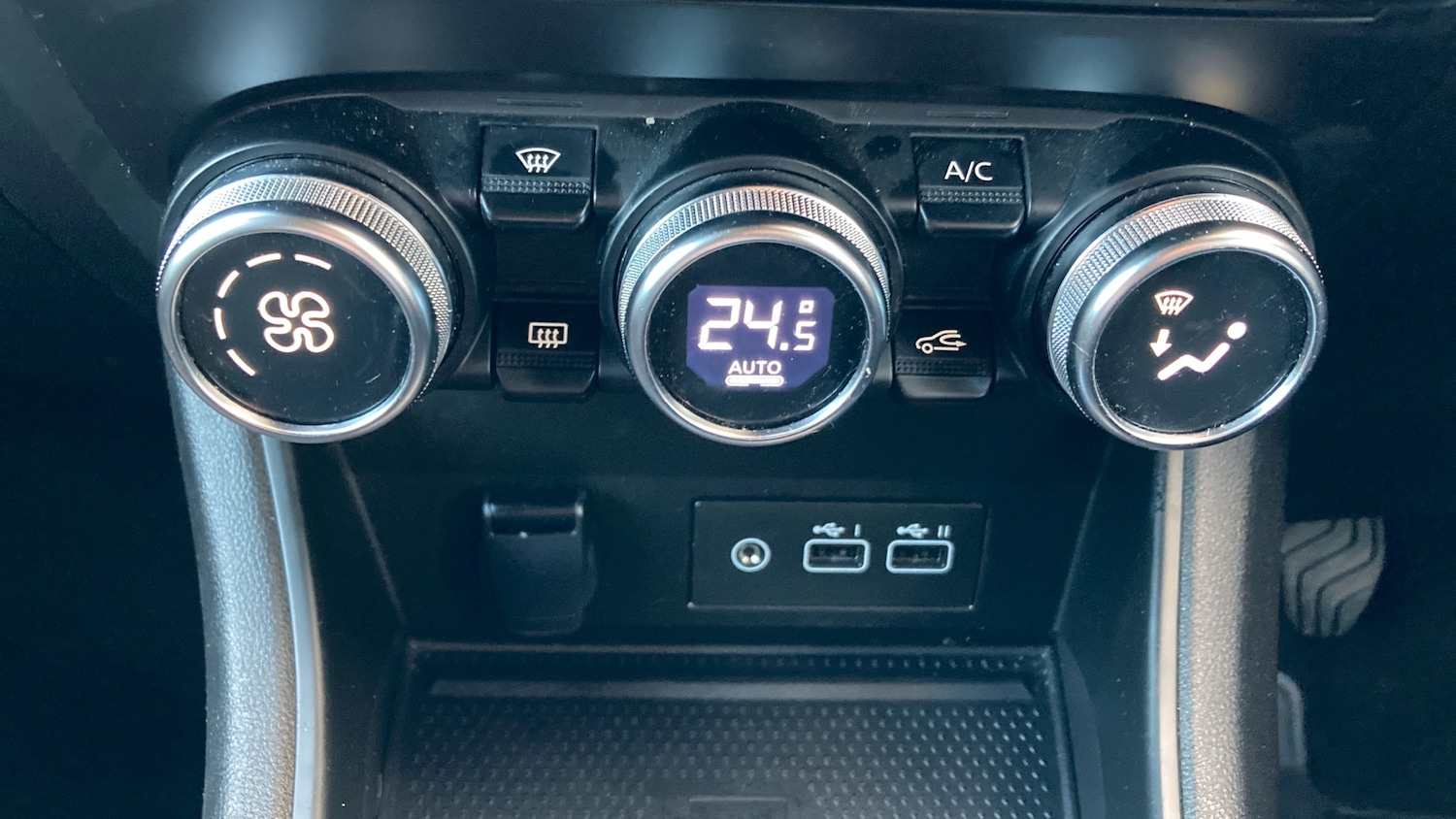 Used Renault Captur 2023 for sale - 76904892: Photo 27