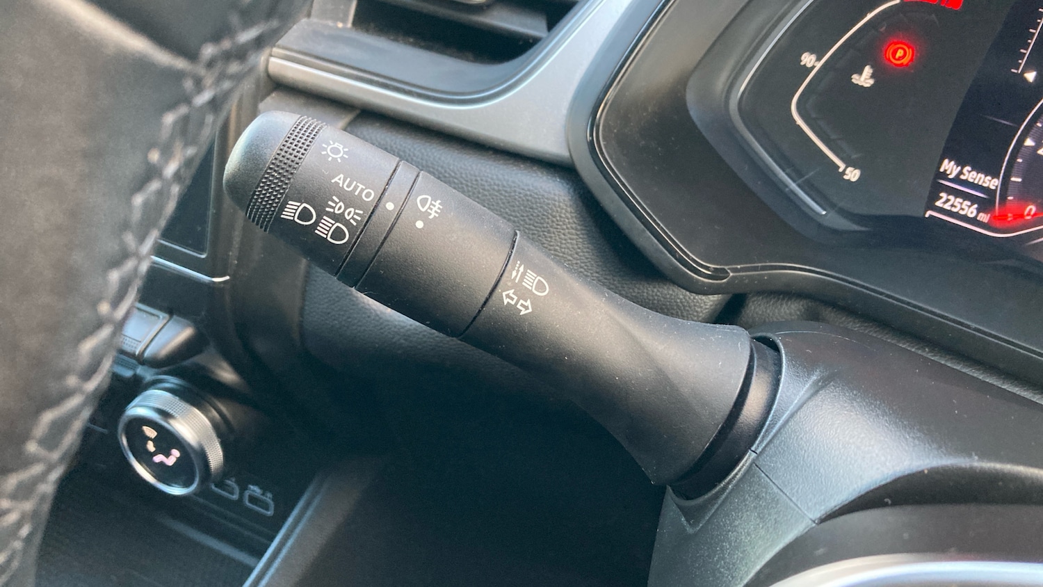 Used Renault Captur 2023 for sale - 76904892: Photo 29