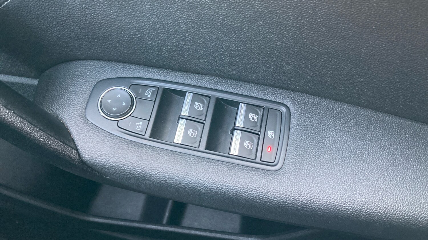 Used Renault Captur 2023 for sale - 76904892: Photo 33