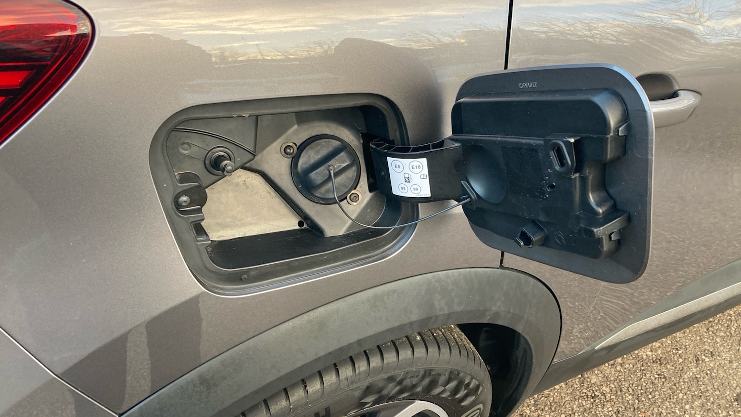 Used Renault Captur 2023 for sale - 76904892: Photo 37