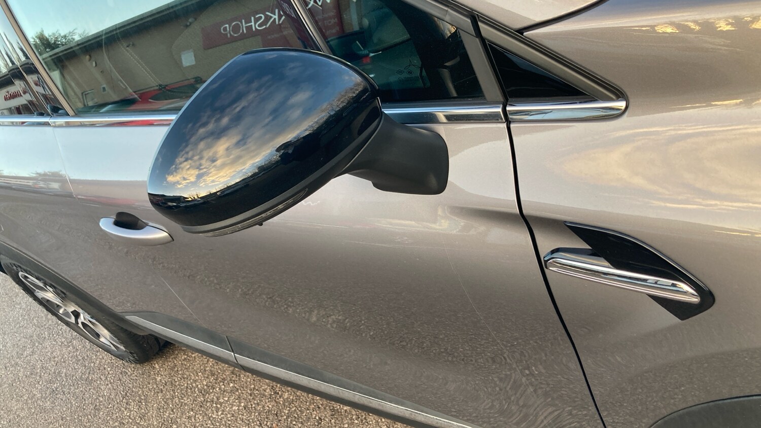 Used Renault Captur 2023 for sale - 76904892: Photo 39