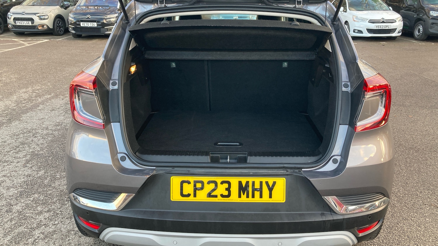 Used Renault Captur 2023 for sale - 76904892: Photo 4