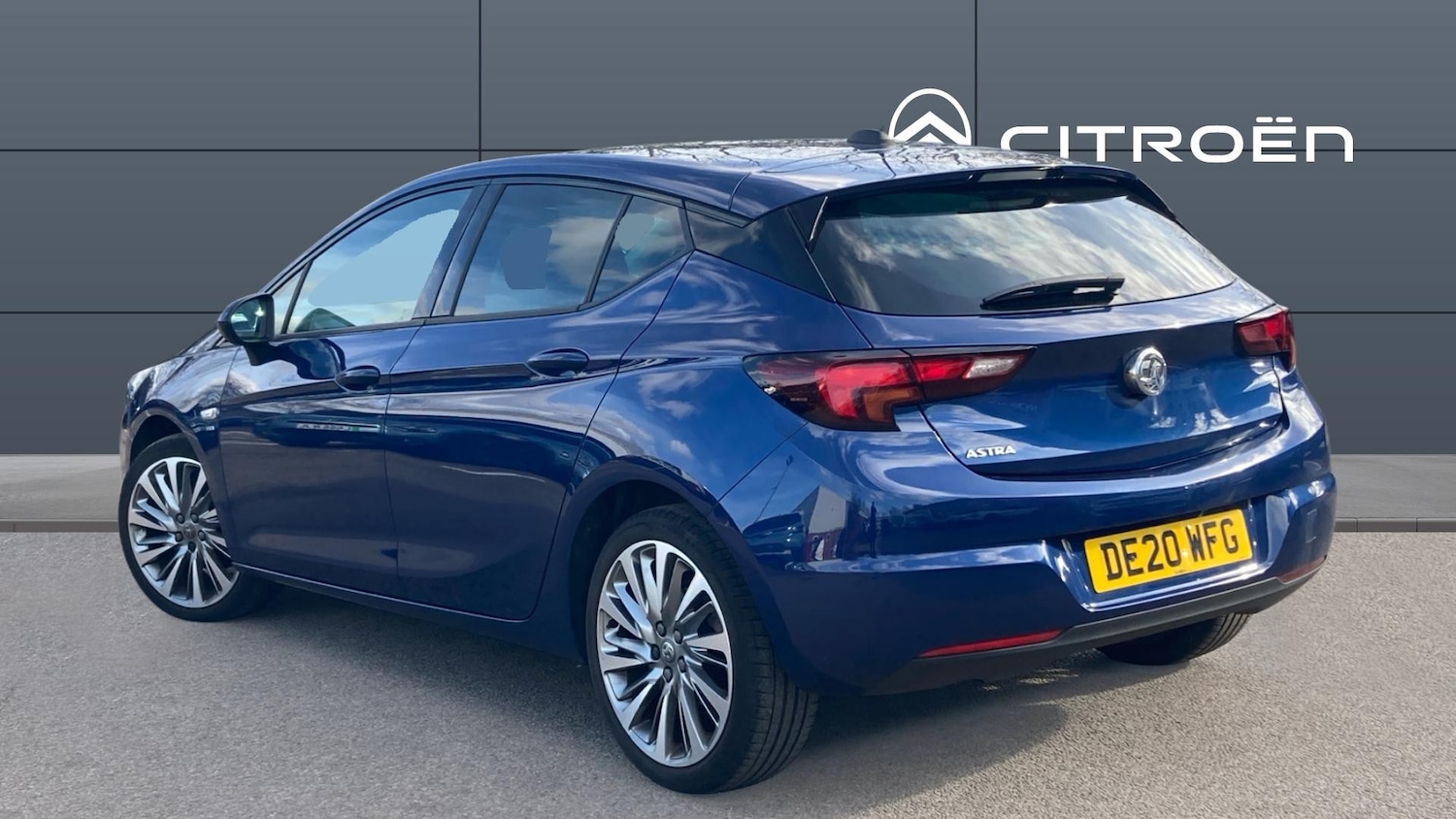 Used Vauxhall Astra 2020 for sale - 77759110: Photo 2