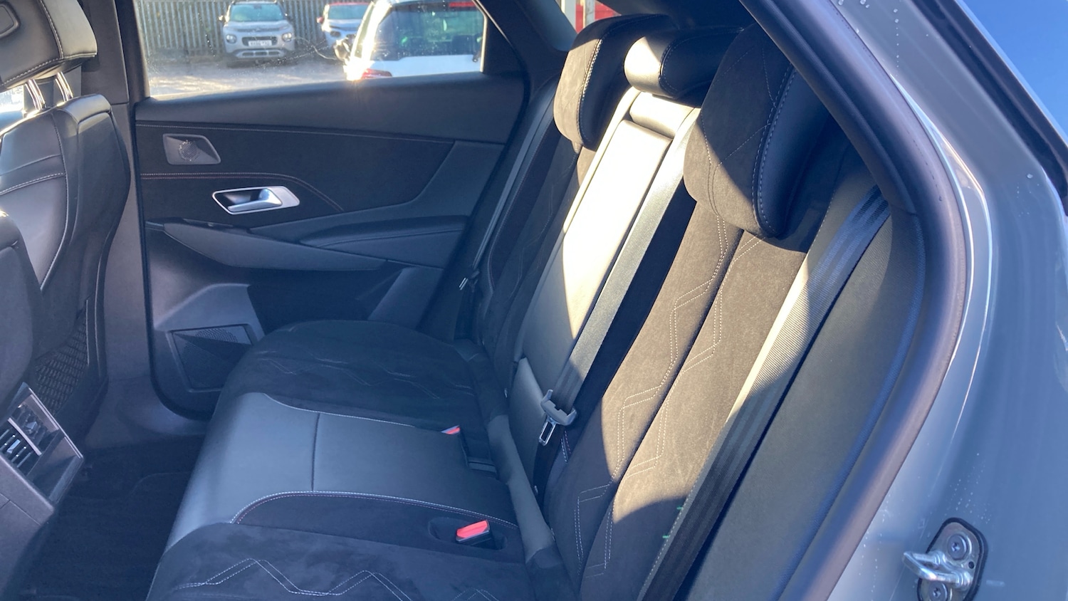 Used DS Automobiles DS 7 Crossback 2024 for sale - 76807393: Photo 16