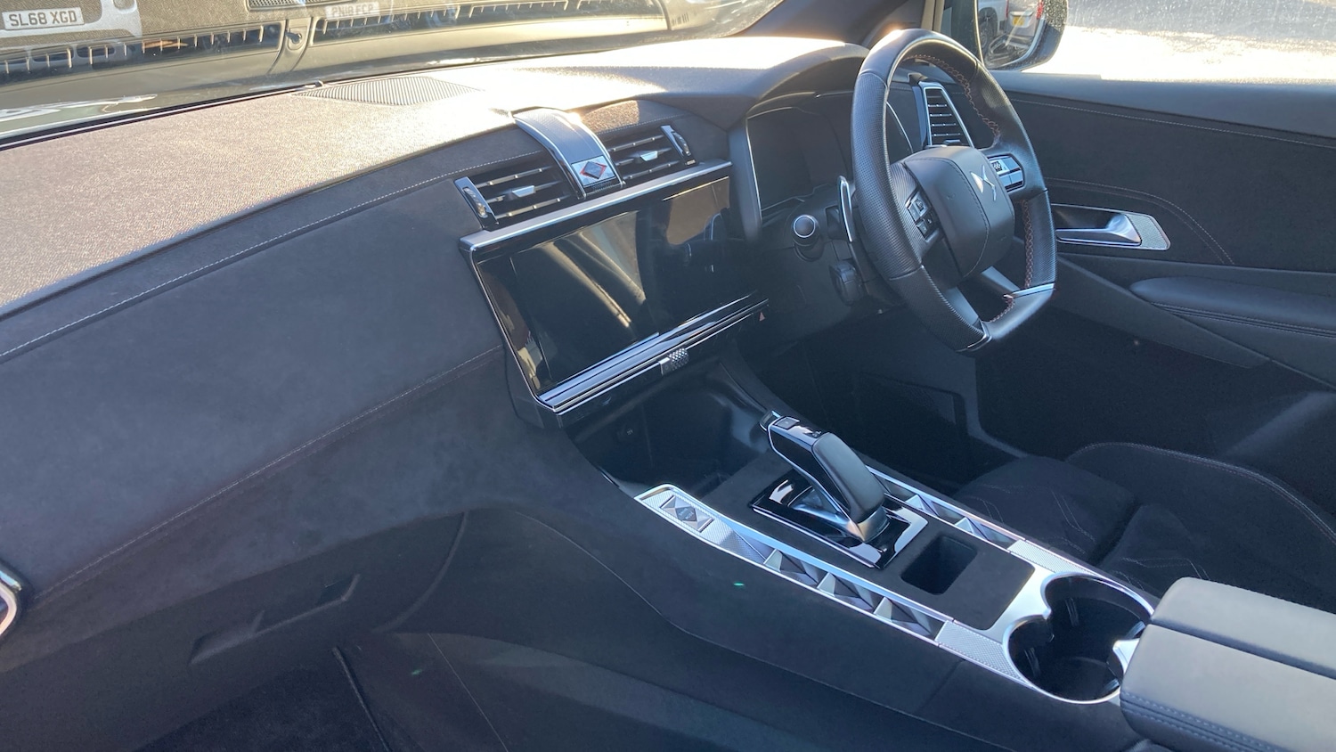 Used DS Automobiles DS 7 Crossback 2024 for sale - 76807393: Photo 9