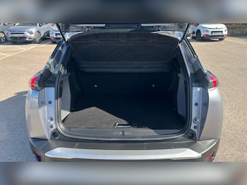 Used Peugeot 2008 2021 for sale - 78226750: Photo