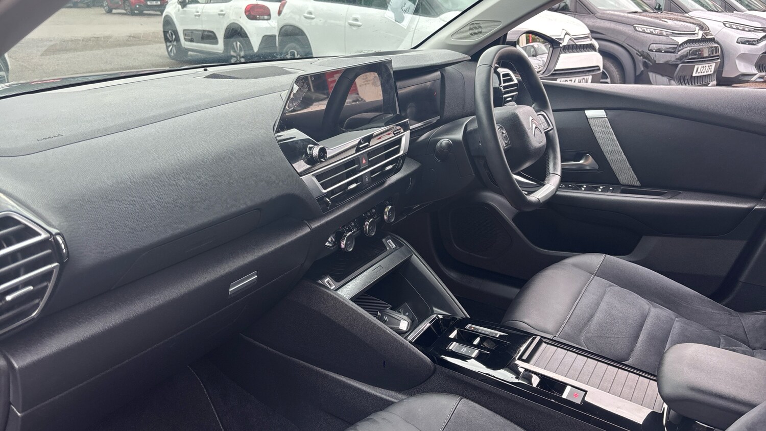 Used Citroen C4 2024 for sale - 76157667: Photo 9