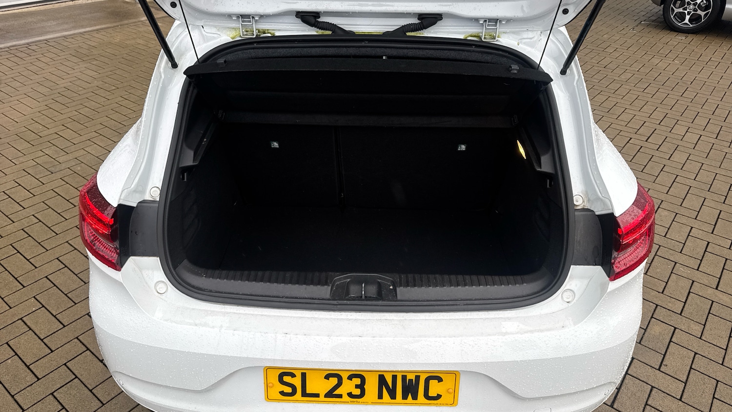 Used Renault Clio 2023 for sale - 78111930: Photo 4