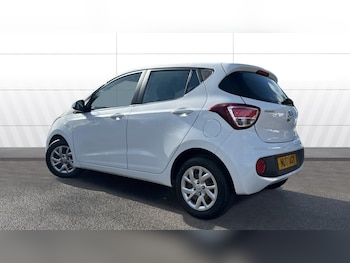 Used Hyundai i10 2017 for sale - 75997232: Photo