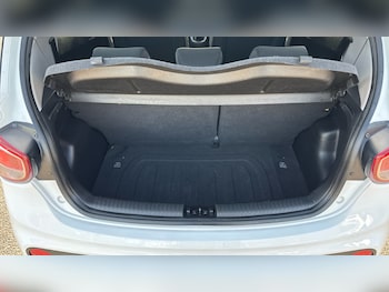 Used Hyundai i10 2017 for sale - 75997232: Photo