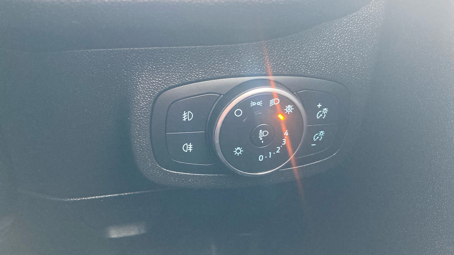 Used Ford Fiesta 2018 for sale - 77207374: Photo 23