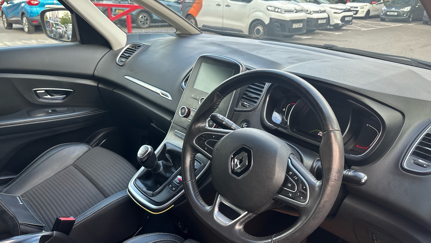 Used Renault Scenic 2017 for sale - 76193058: Photo 11