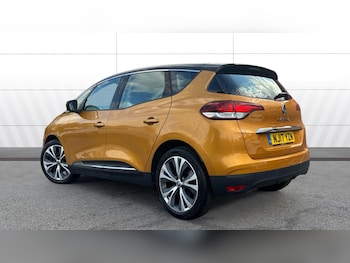 Used Renault Scenic 2017 for sale - 76193058: Photo