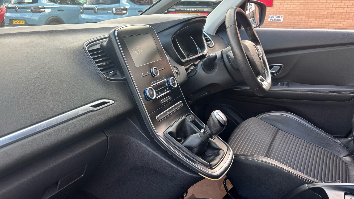 Used Renault Scenic 2017 for sale - 76193058: Photo 30