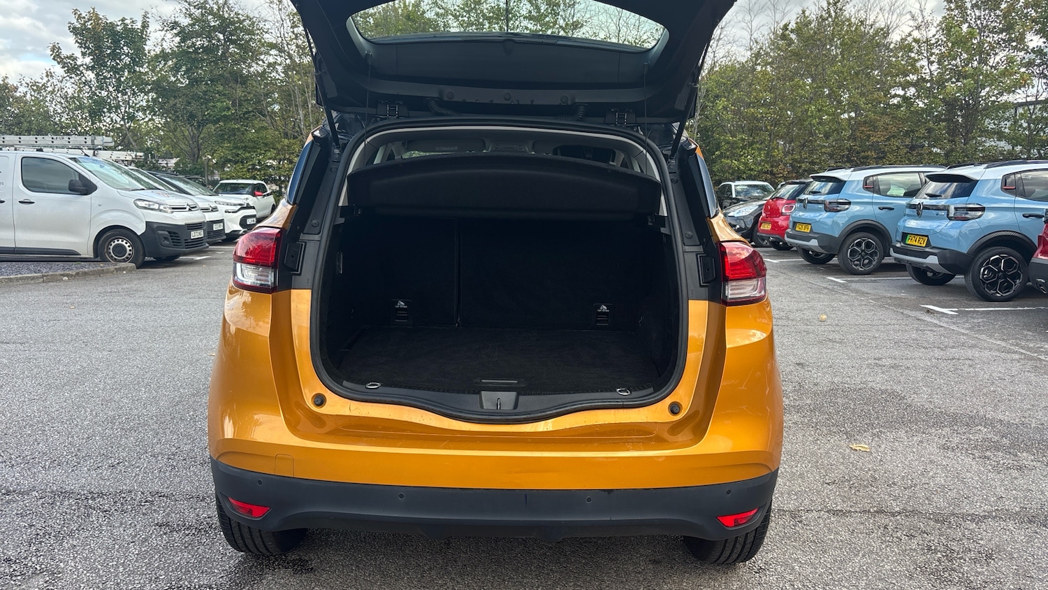 Used Renault Scenic 2017 for sale - 76193058: Photo 4