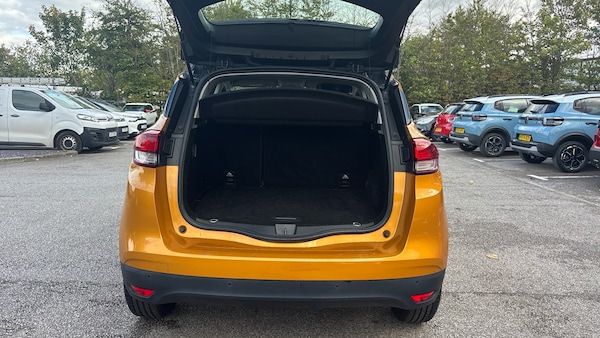Used Renault Scenic 2017 for sale - 76193058: Photo 4