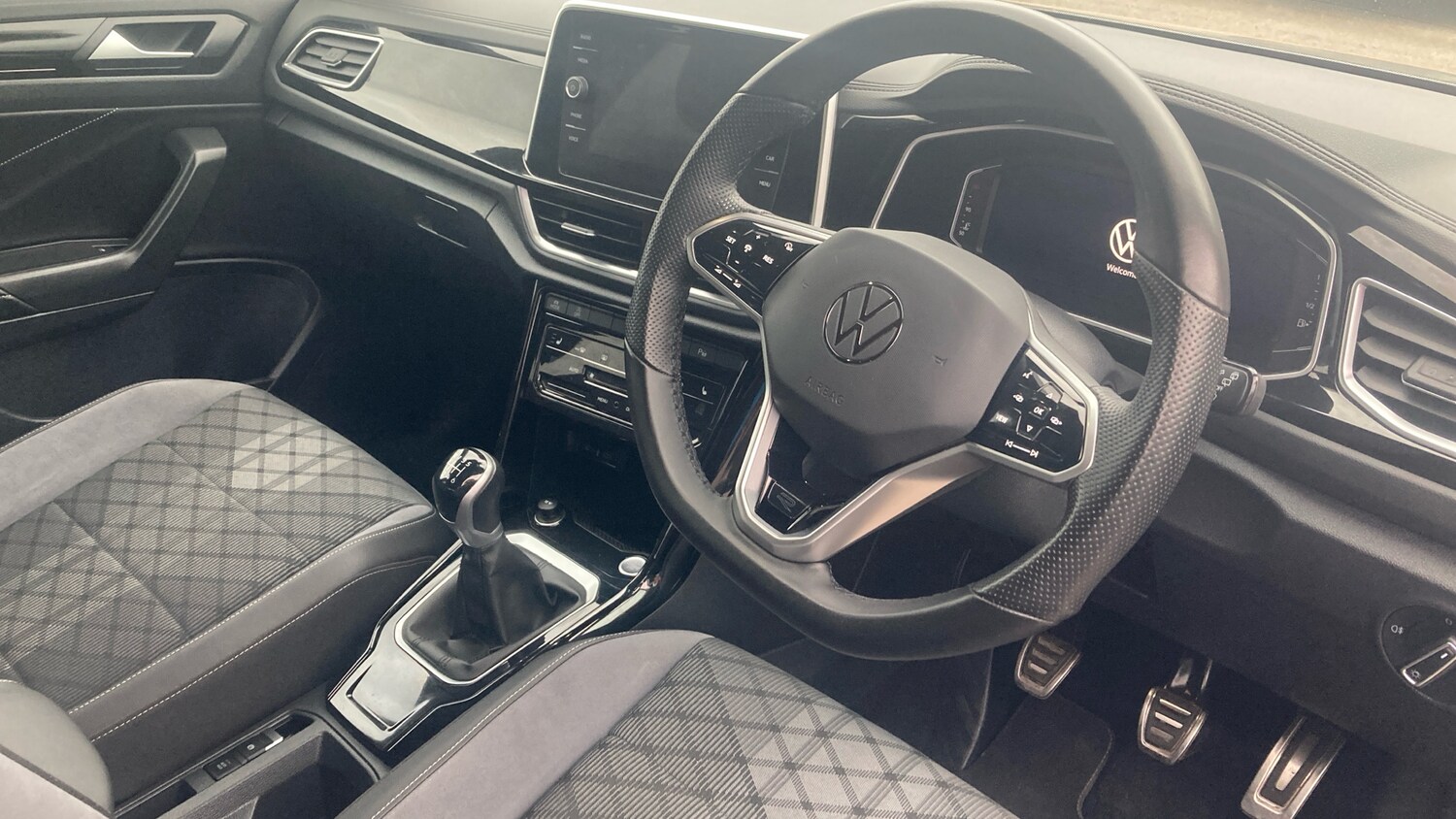 Used Volkswagen T-Roc 2022 for sale - 78144199: Photo 11