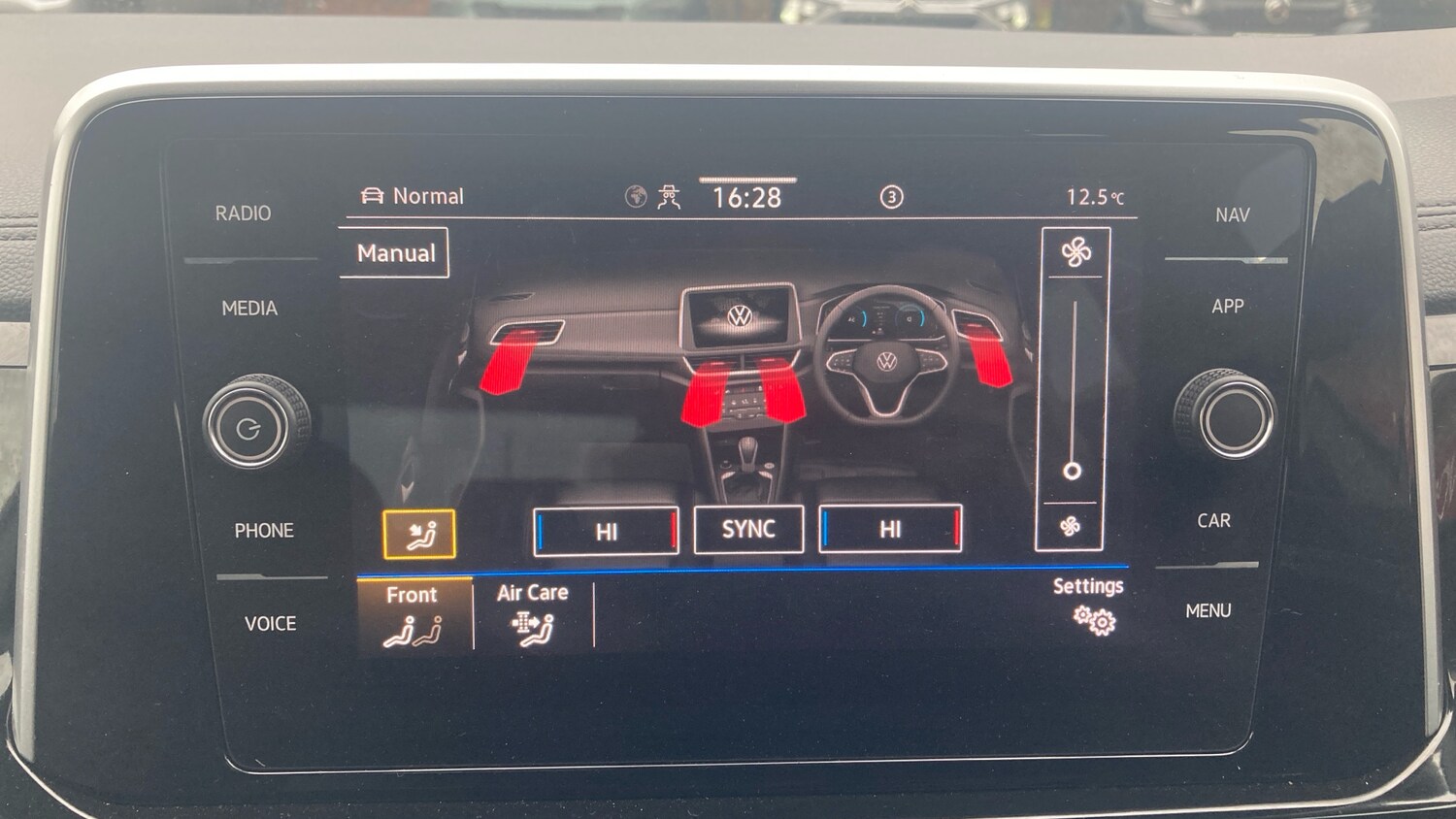 Used Volkswagen T-Roc 2022 for sale - 78144199: Photo 23