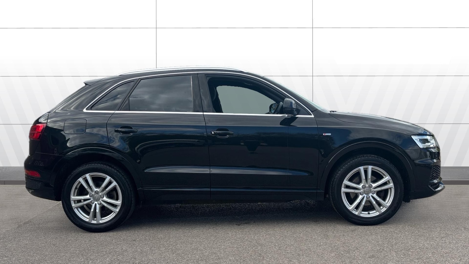 Used Audi Q3 2017 for sale - 76287136: Photo 5
