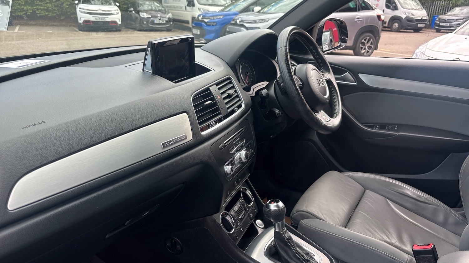 Used Audi Q3 2017 for sale - 76287136: Photo 9