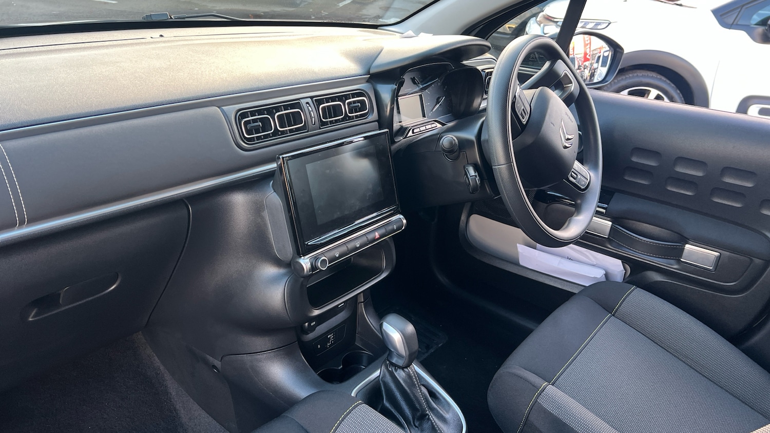 Used Citroen C3 2023 for sale - 76718827: Photo 9