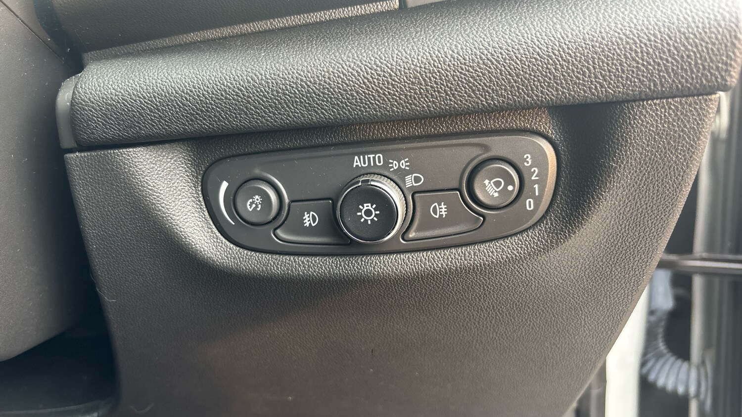 Used Vauxhall Insignia 2019 for sale - 76430720: Photo 24