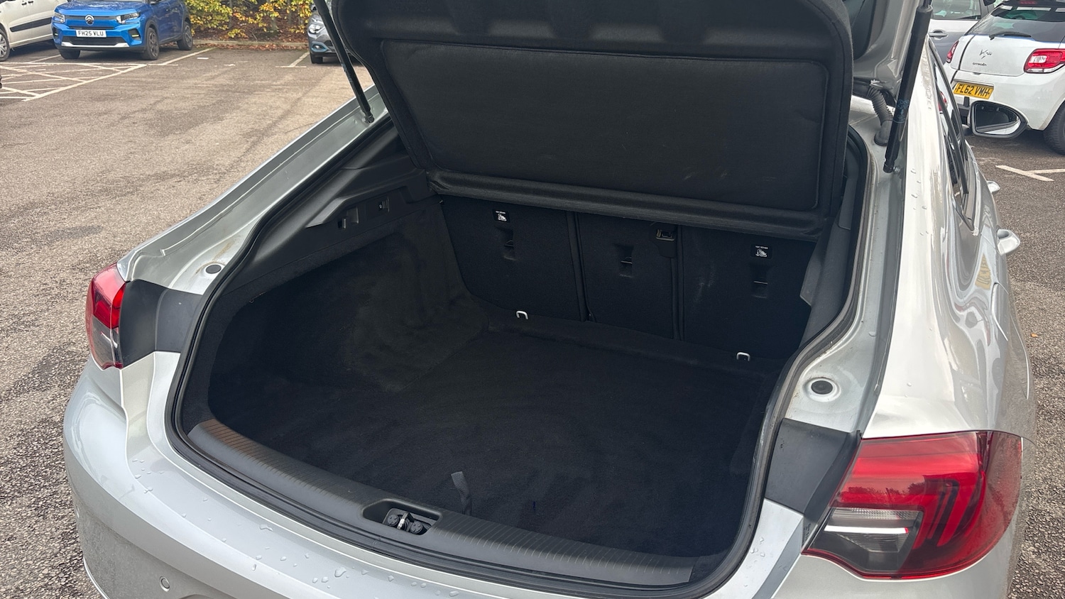 Used Vauxhall Insignia 2019 for sale - 76430720: Photo 8