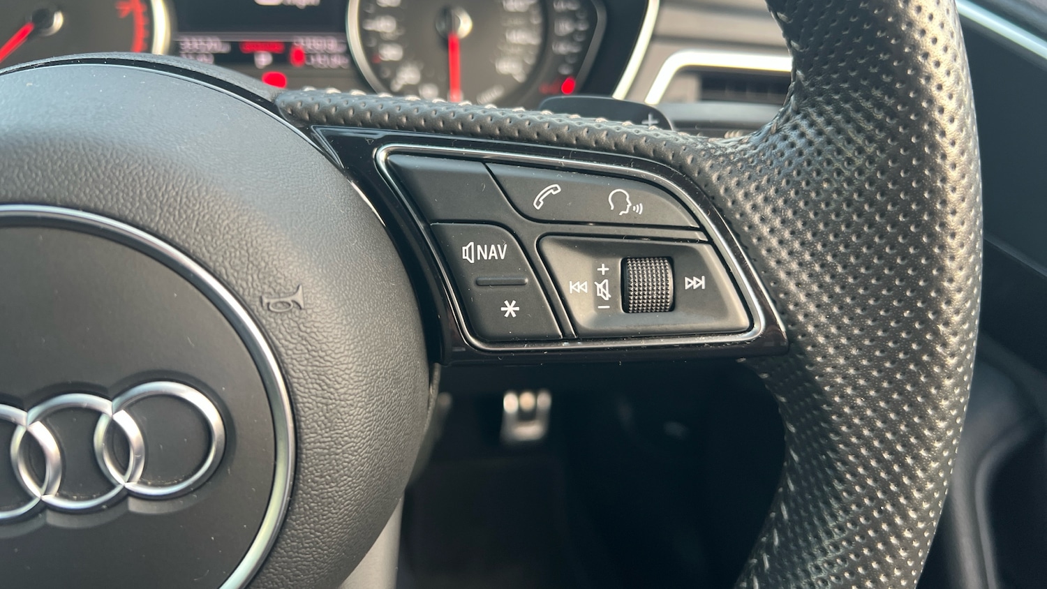 Used Audi A4 2019 for sale - 76764076: Photo 28