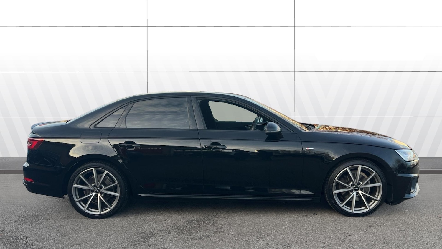 Used Audi A4 2019 for sale - 76764076: Photo 5